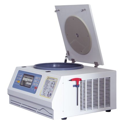 Low speed refrigerated centrifuge